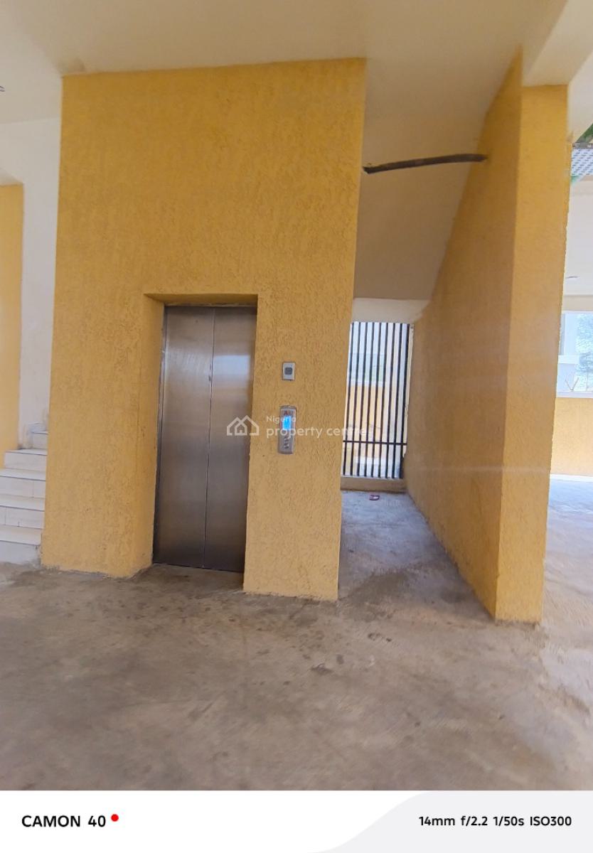 Newly Built 2 Bedroom Apartment with Pool, Lekki Phase 1, Lekki, Lagos, Flat / Apartment for Sale