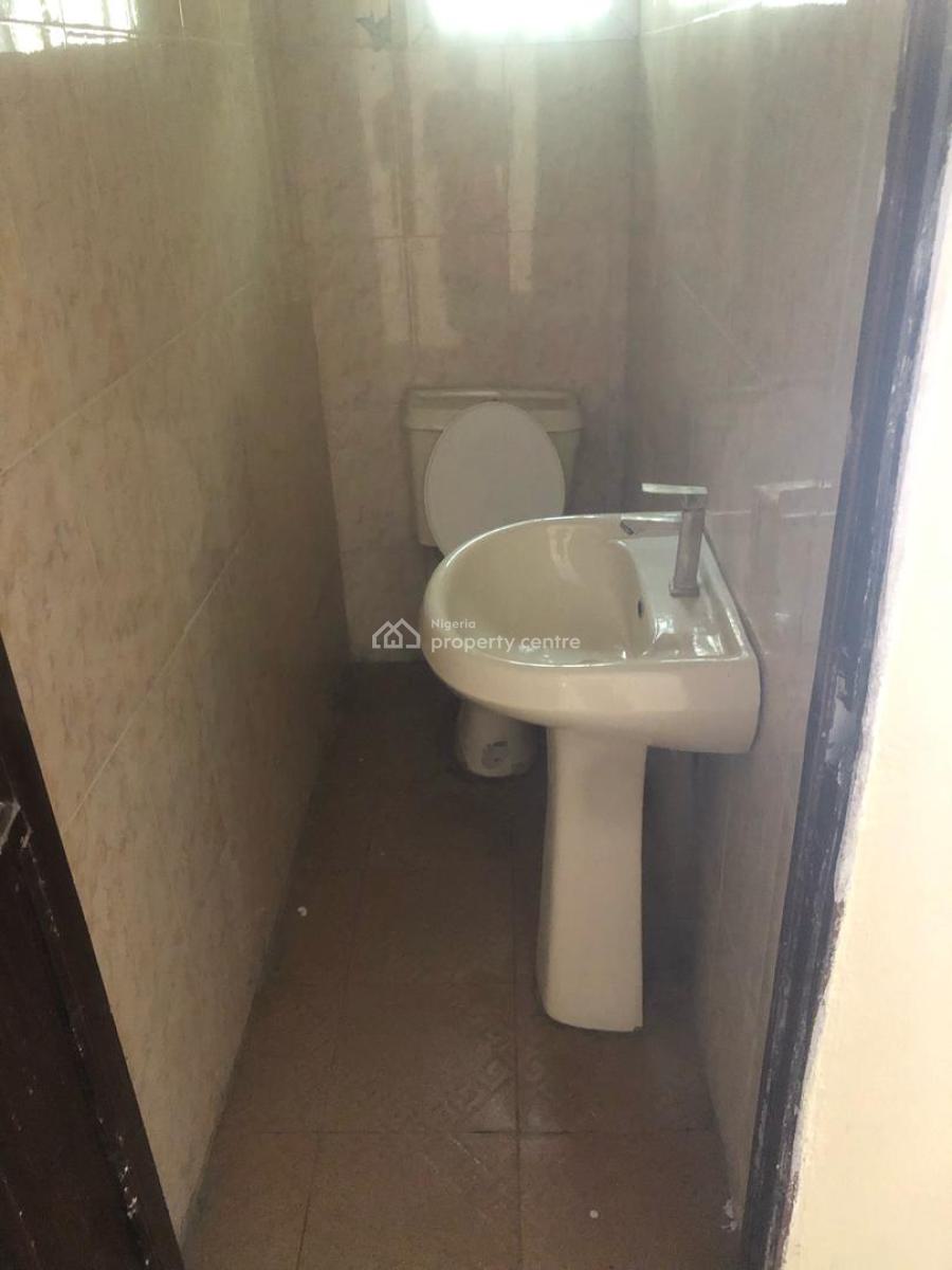 Self Serviced 2 Bedroom Apartment, Osapa, Lekki, Lagos, Flat / Apartment for Rent