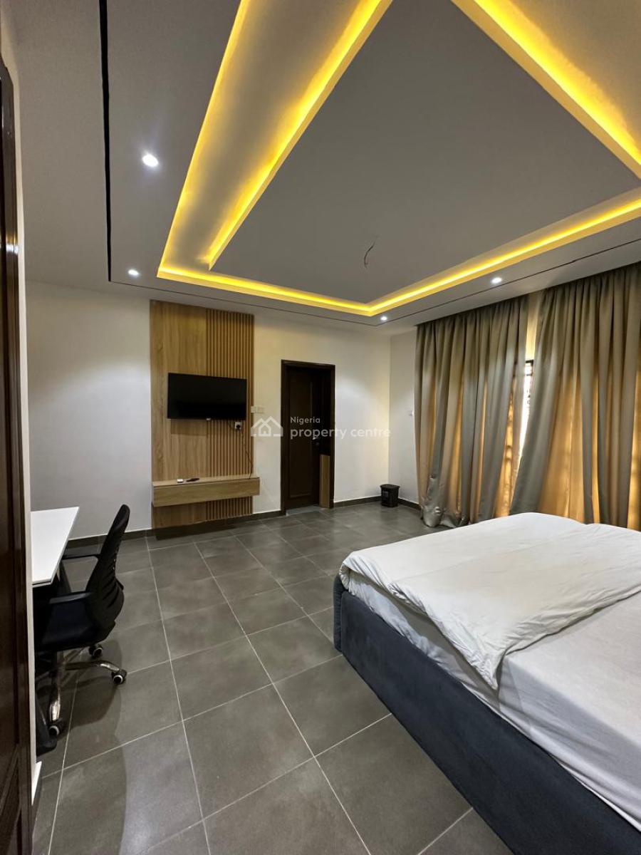 Luxury 4 Bedroom with Swimming Pool, Lekki Phase 1, Lekki, Lagos, Flat / Apartment Short Let