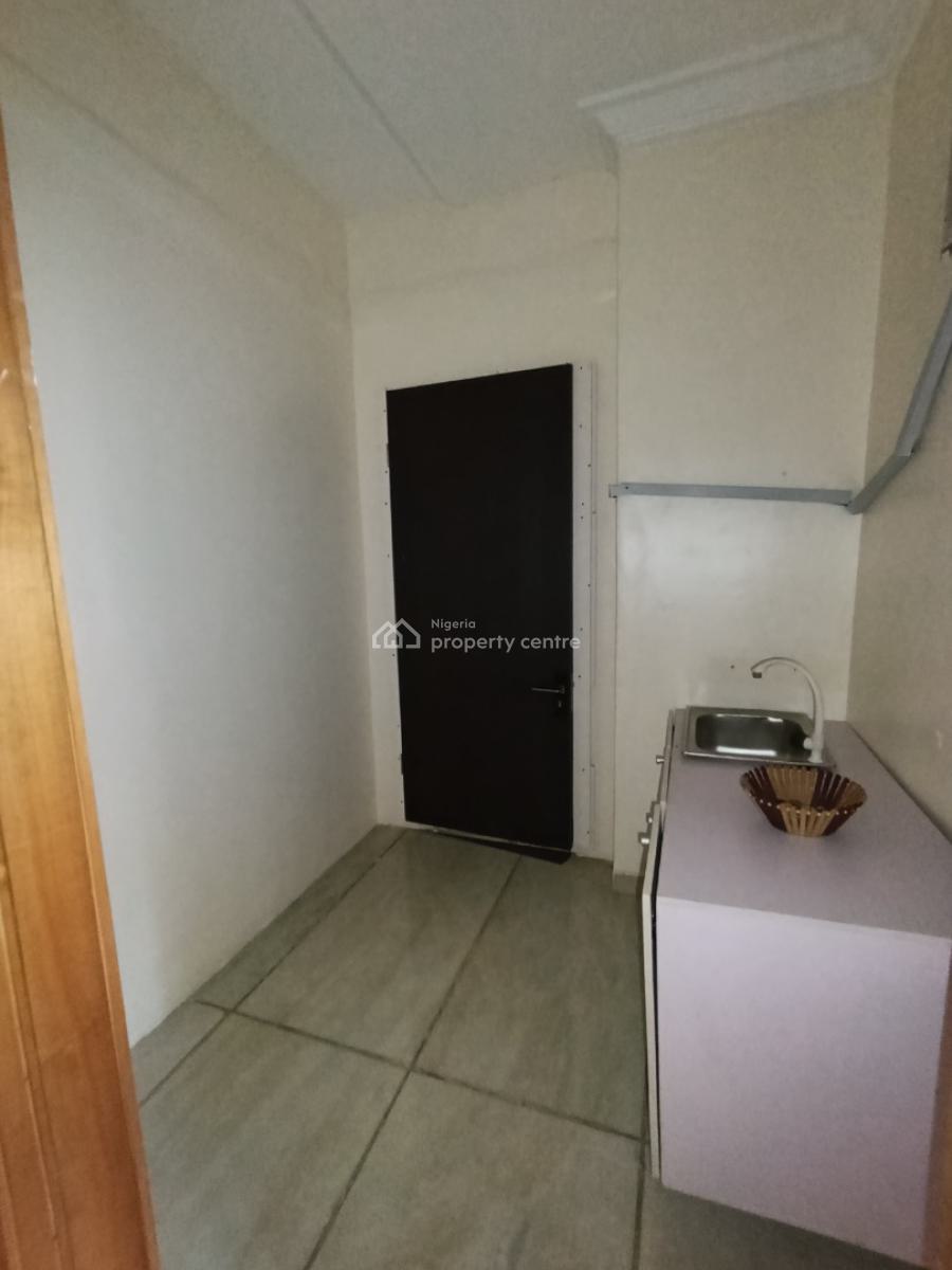 a Studio with Personal Prepaid Meter with Open Plan Kitchen, Chevron, Lekki, Lagos, Flat / Apartment for Rent