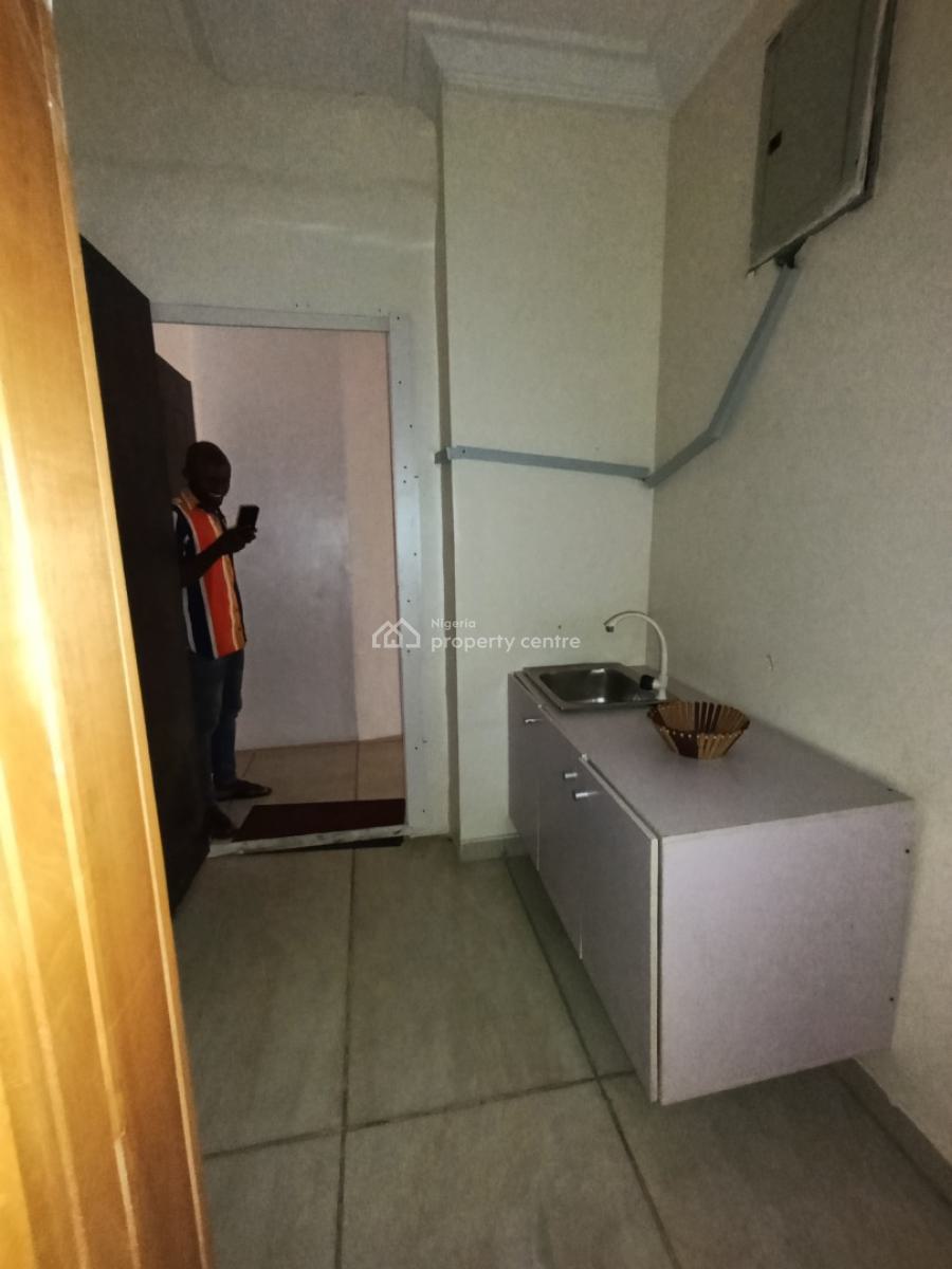 a Studio with Personal Prepaid Meter with Open Plan Kitchen, Chevron, Lekki, Lagos, Flat / Apartment for Rent