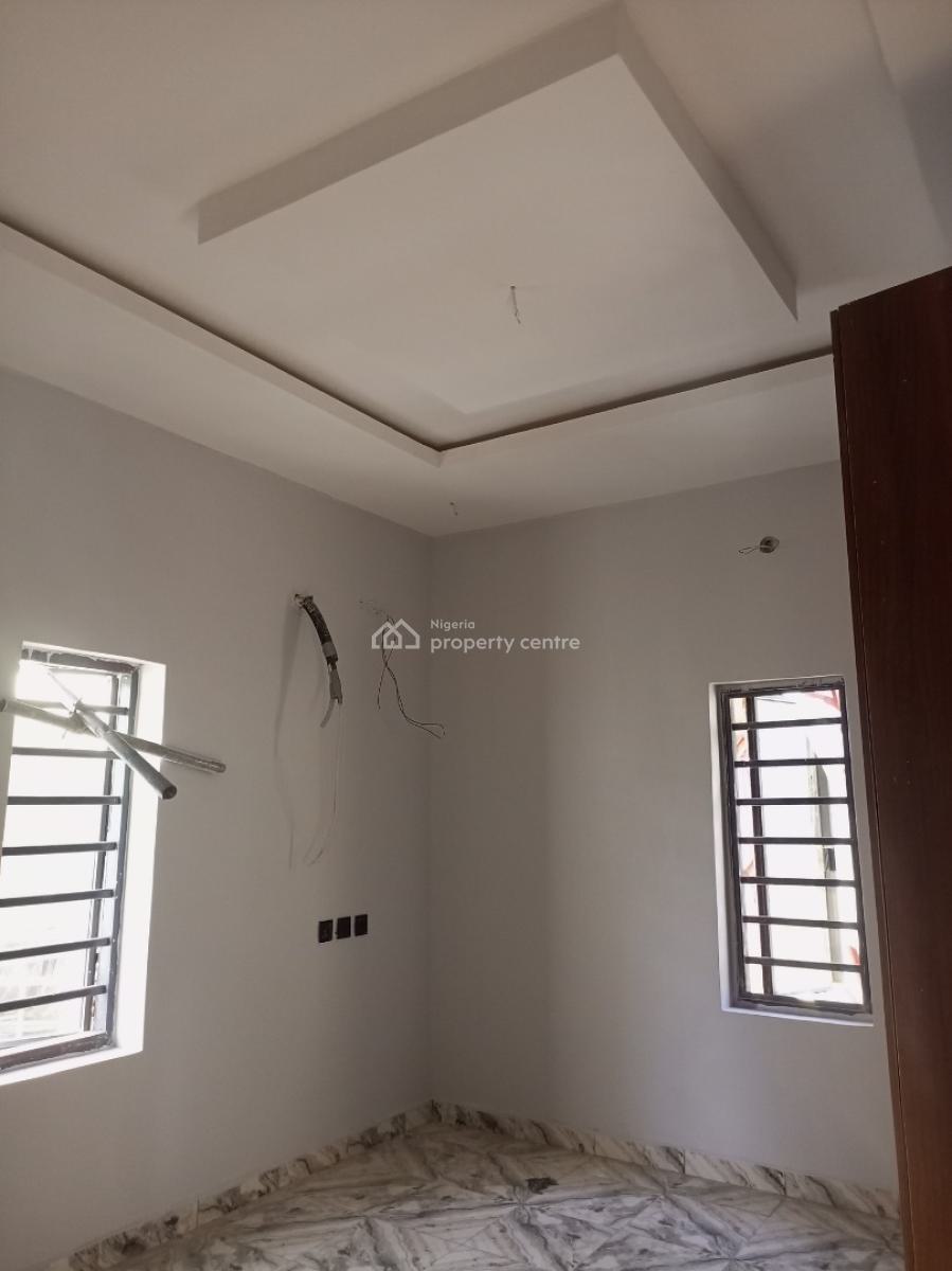 Luxury Newly Built 2 Bedroom, Divine Avenue Bucknor Close to Community Bridge, Ago Palace, Isolo, Lagos, Flat / Apartment for Rent