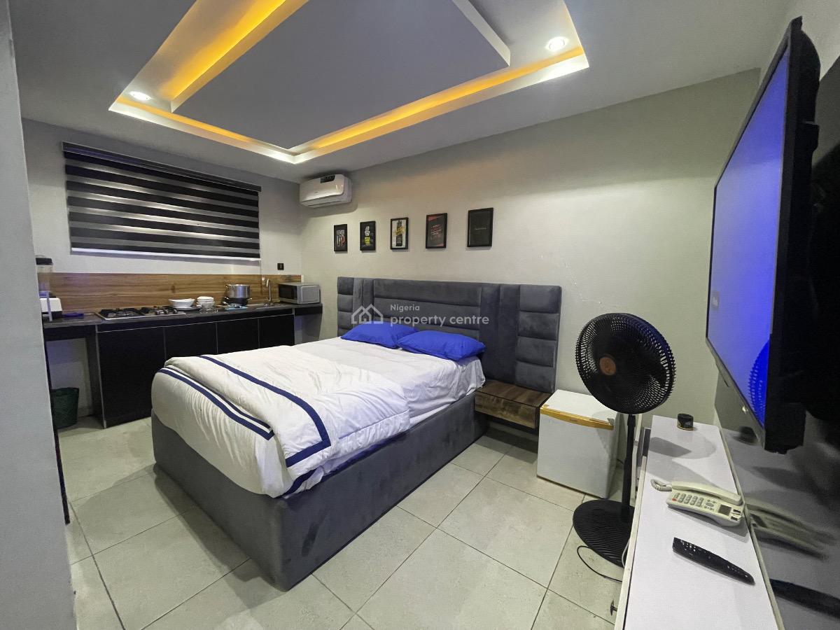 Fully Serviced Studio Room Available, Chevron, Lekki, Lagos, Self Contain (single Rooms) for Rent