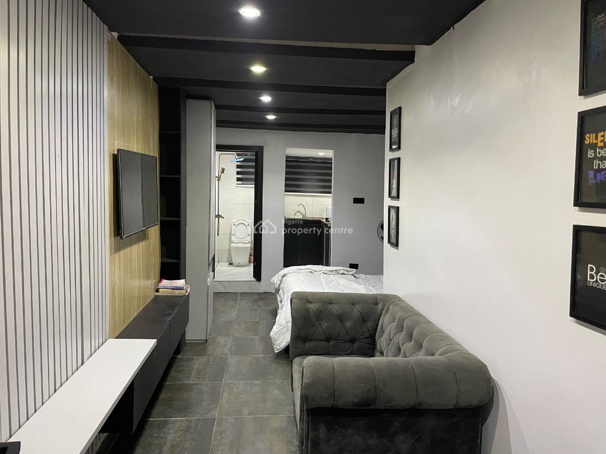 Fully Serviced Studio Room Available, Chevron, Lekki, Lagos, Self Contain (single Rooms) for Rent