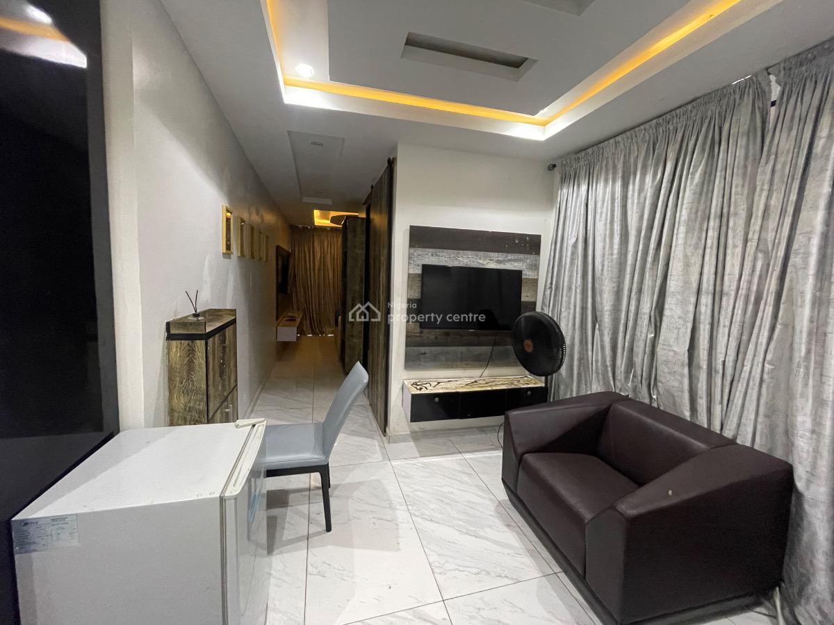 Fully Serviced Studio Room Available, Chevron, Lekki, Lagos, Self Contain (single Rooms) for Rent