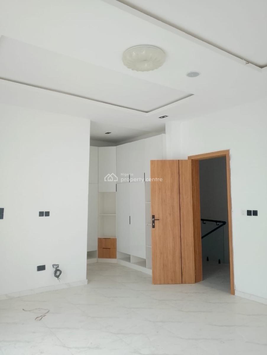 Luxury 4 Bedrooms Terrace, Orchid Road, Lekki, Lagos, Terraced Duplex for Sale
