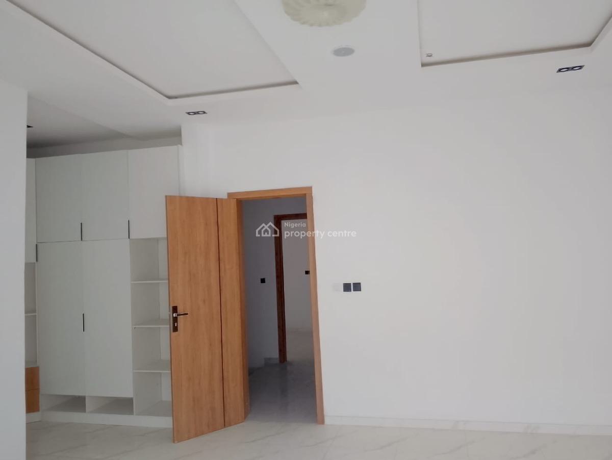 Luxury 4 Bedrooms Terrace, Orchid Road, Lekki, Lagos, Terraced Duplex for Sale