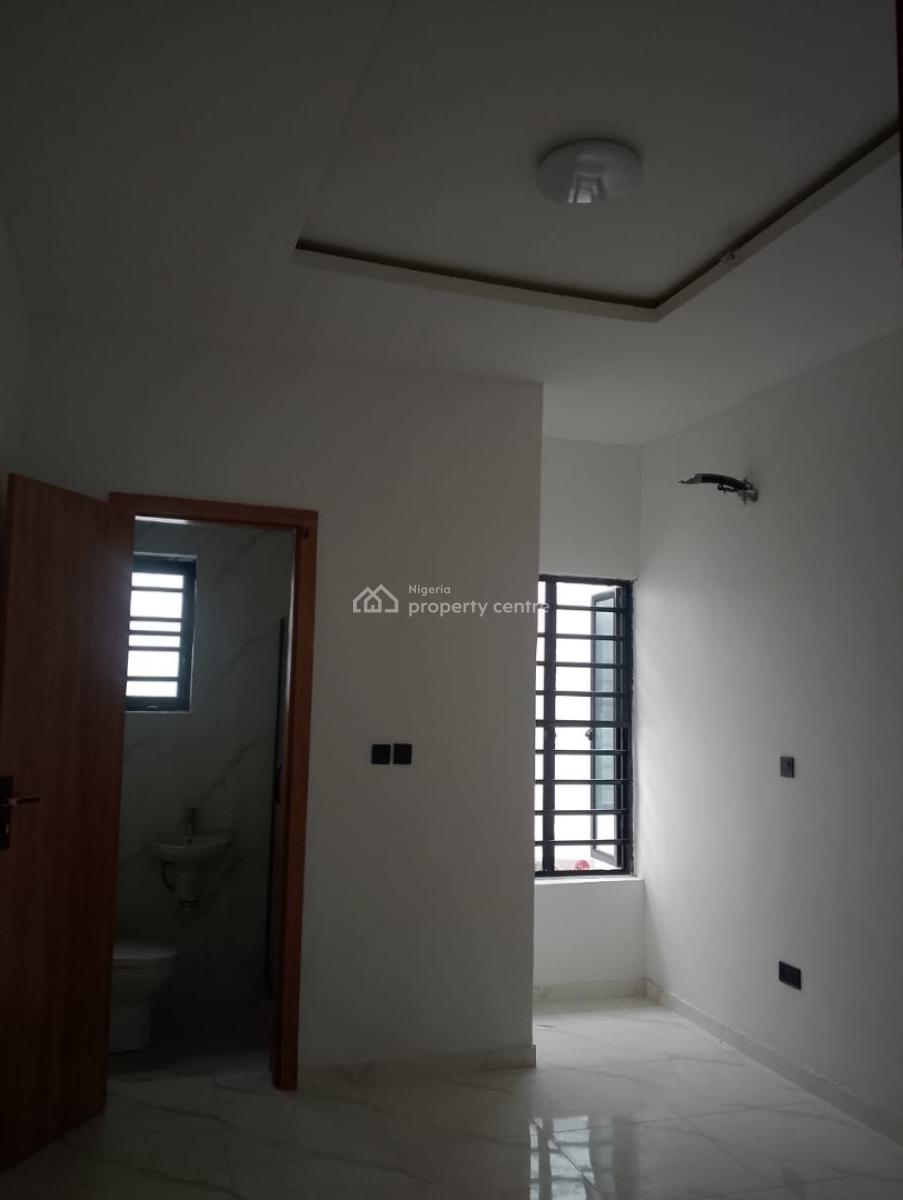 Luxury 4 Bedrooms Terrace, Orchid Road, Lekki, Lagos, Terraced Duplex for Sale