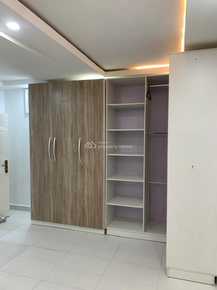 Serviced Spacious & Tastefully Finished 1 Bedroom (mini Flat), Off Bisola Durosimi Etti Drive, Lekki Phase 1, Lekki, Lagos, Mini Flat (room and Parlour) for Rent