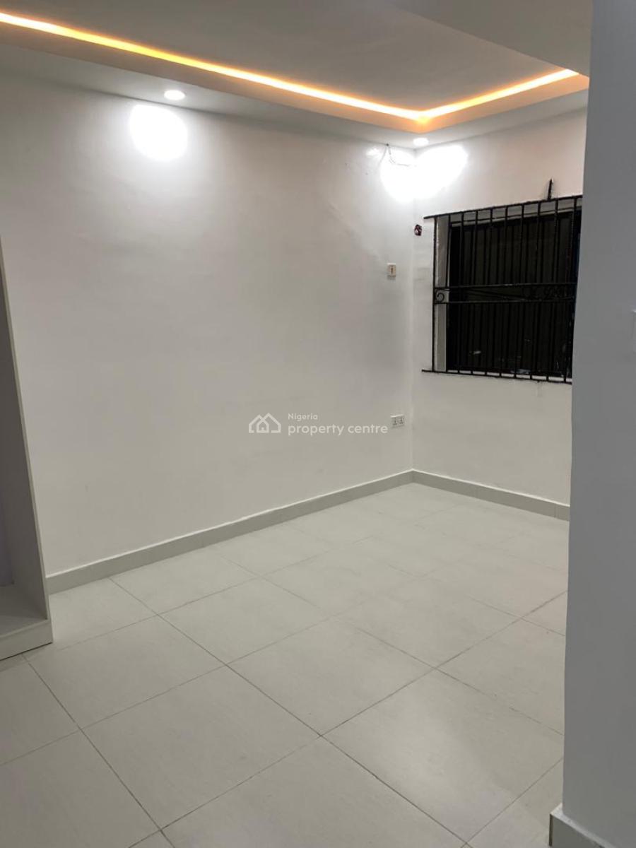 Serviced Spacious & Tastefully Finished 1 Bedroom (mini Flat), Off Bisola Durosimi Etti Drive, Lekki Phase 1, Lekki, Lagos, Mini Flat (room and Parlour) for Rent