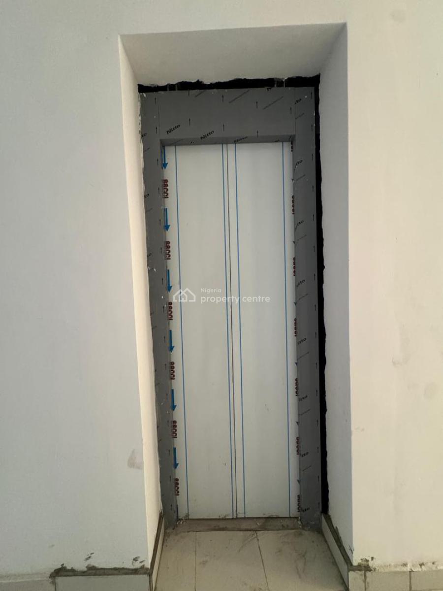 Luxury 1 Bedroom Apartment with Elevator, Ologolo, Lekki, Lagos, Block of Flats for Sale