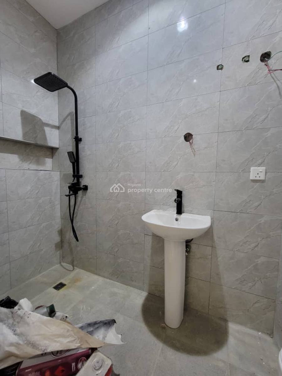 Brand New 2 Bedroom Flat, Ologolo, Lekki, Lagos, Flat / Apartment for Sale