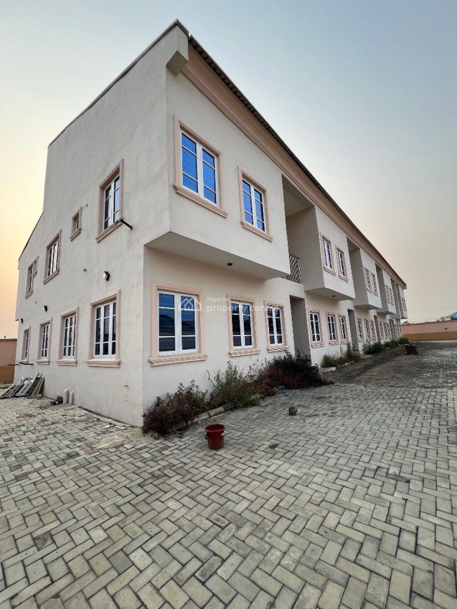 Breathtaking 4 Bedroom Terrace Duplex Plus Bq, Gra, Ogudu, Lagos, Terraced Duplex for Sale
