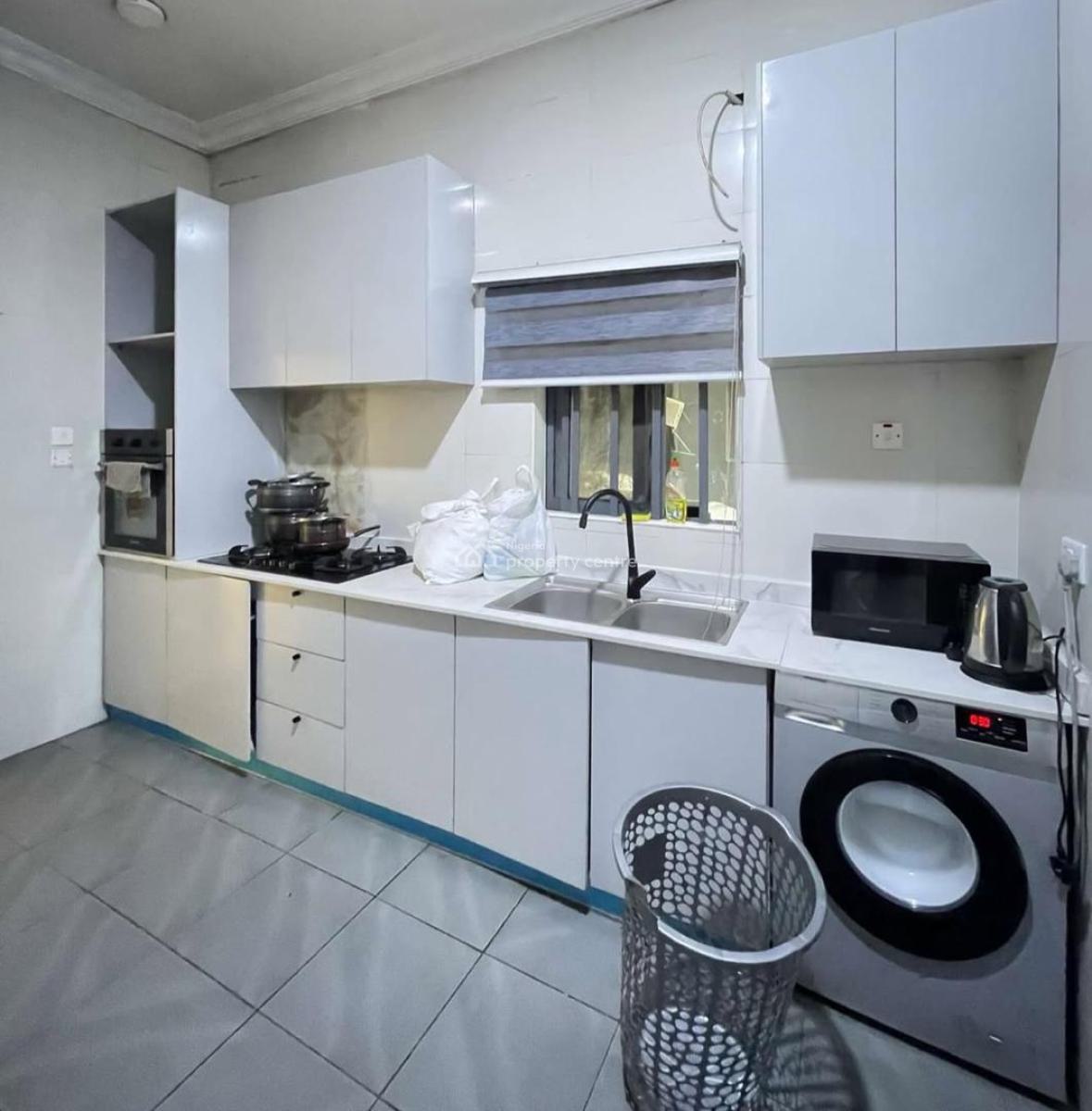 Fully Furnished 3 Bedroom Apartment, Lekki Phase 1, Lekki, Lagos, Flat / Apartment for Rent