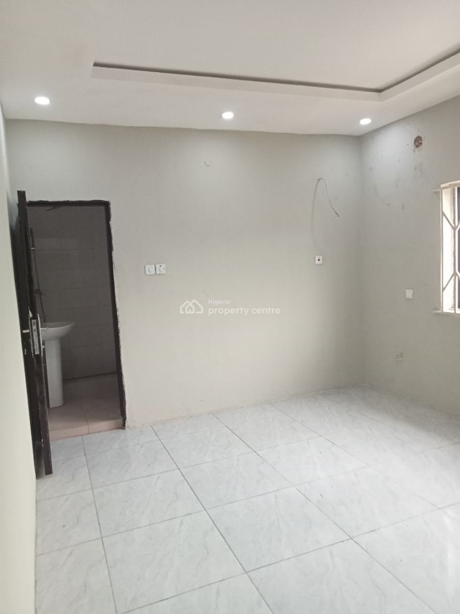 Lovely, Spacious 3 Bedroom Apartment (ensuite, 1st Floor), Adeniyi Jones, Ikeja, Lagos, Flat / Apartment for Rent