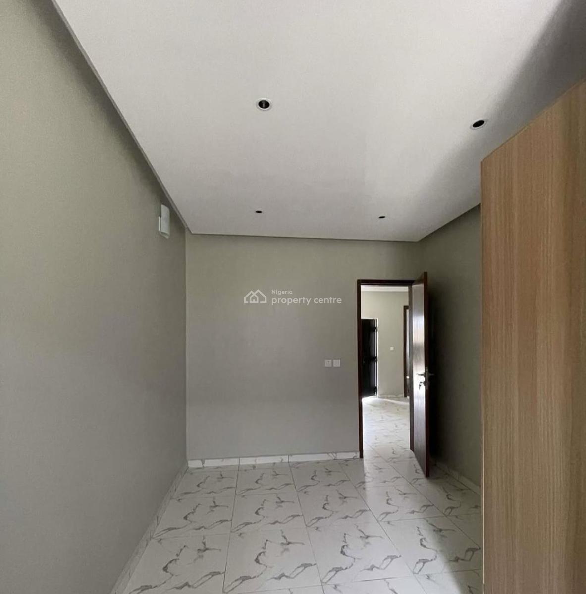 1- Bedroom Apartment, Lekki Phase 1, Lekki, Lagos, Flat / Apartment for Rent