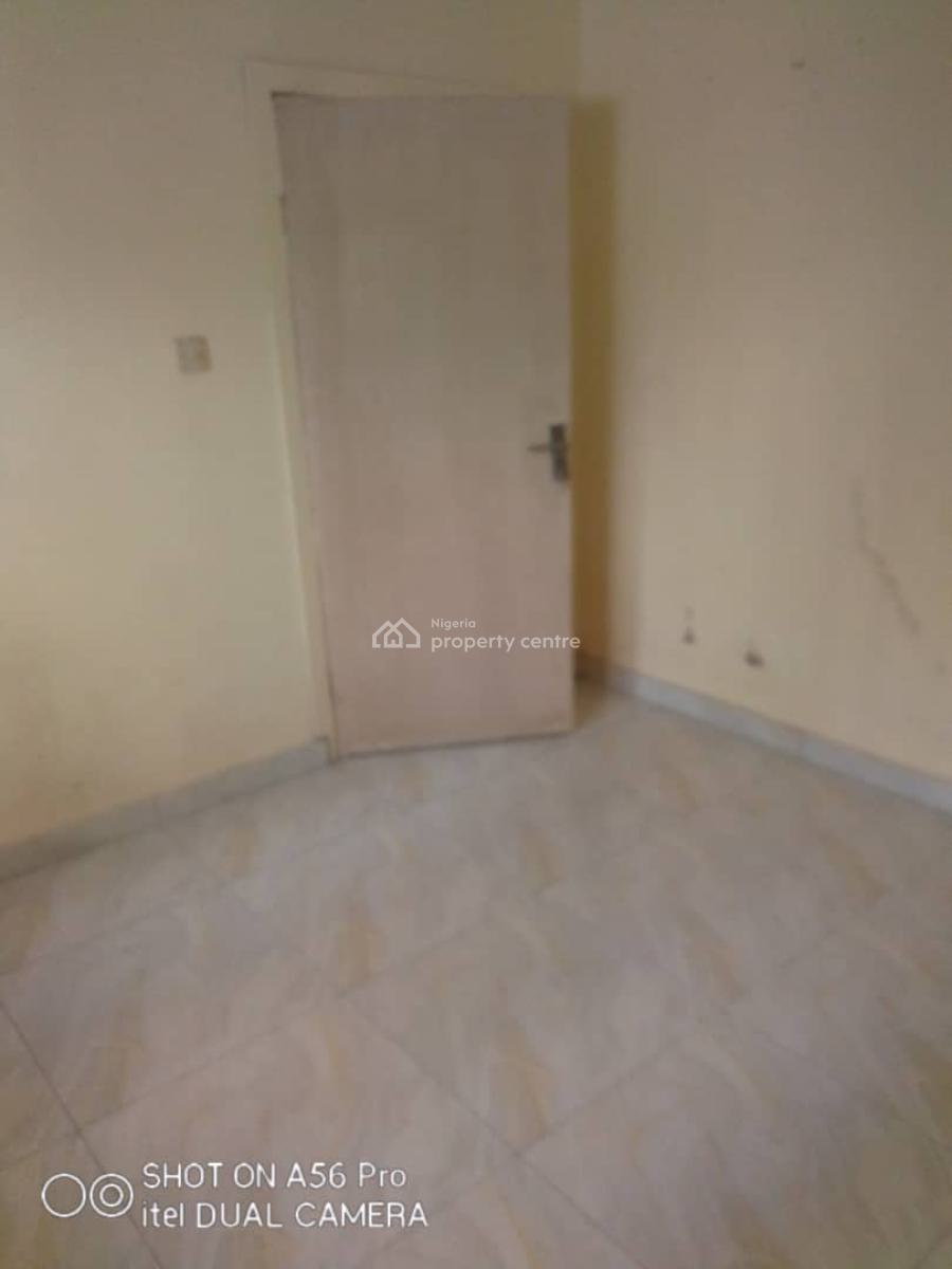 Spacious 2 Bedroom Bq with Both Rooms Sharing One Toilets, By Adewunmi Adebimpe Street, Lekki Phase 1, Lekki, Lagos, Flat / Apartment for Rent