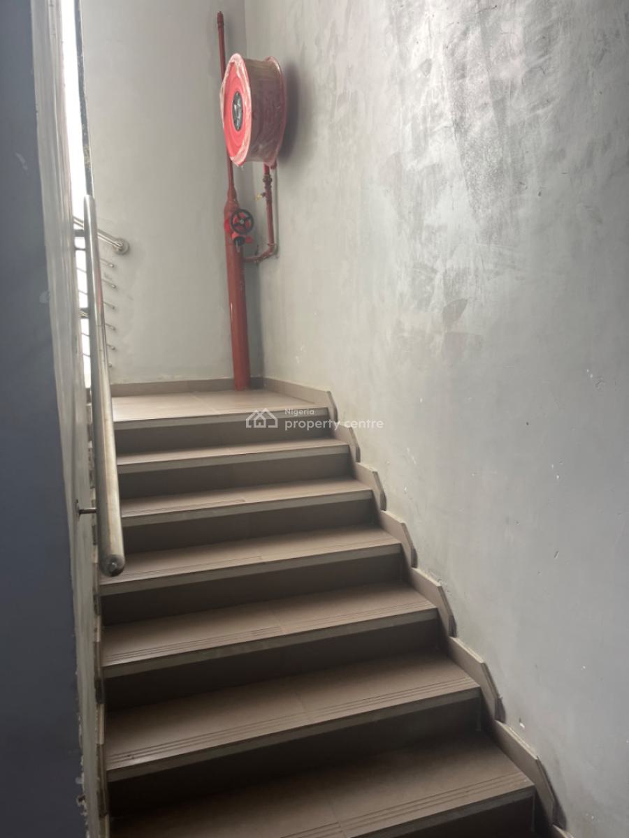 Furnished and Unfurnished 3 Bedroom Apartment with Swimming Pool , Gym, Victoria Island (vi), Lagos, Flat / Apartment for Rent