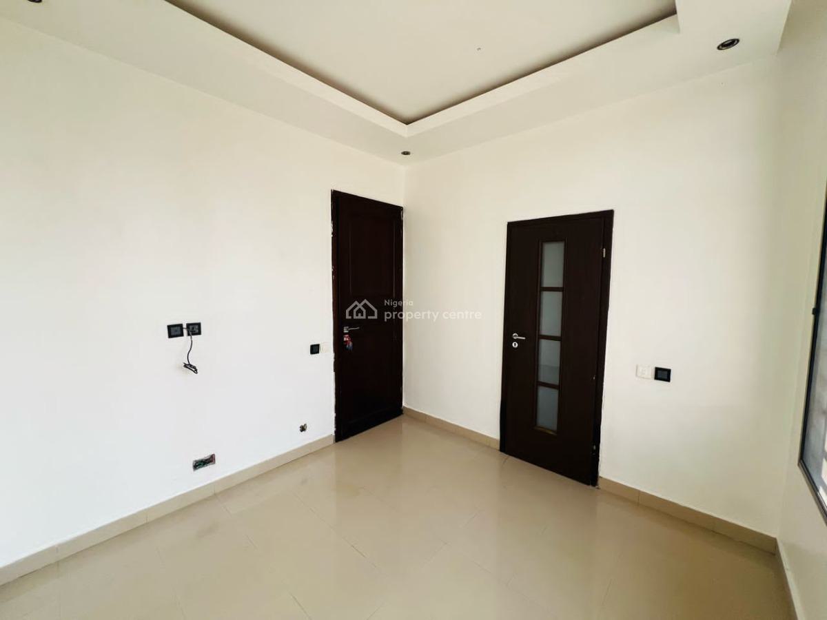 4 Bedrooms Semi-detached with Bq, Osapa, Lekki, Lagos, Semi-detached Duplex for Rent