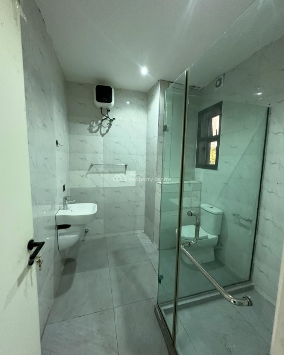 New and Serviced with 24/7 Power Supply 3 Bedroom En-suite Flat, Ikoyi, Lagos, Flat / Apartment for Rent