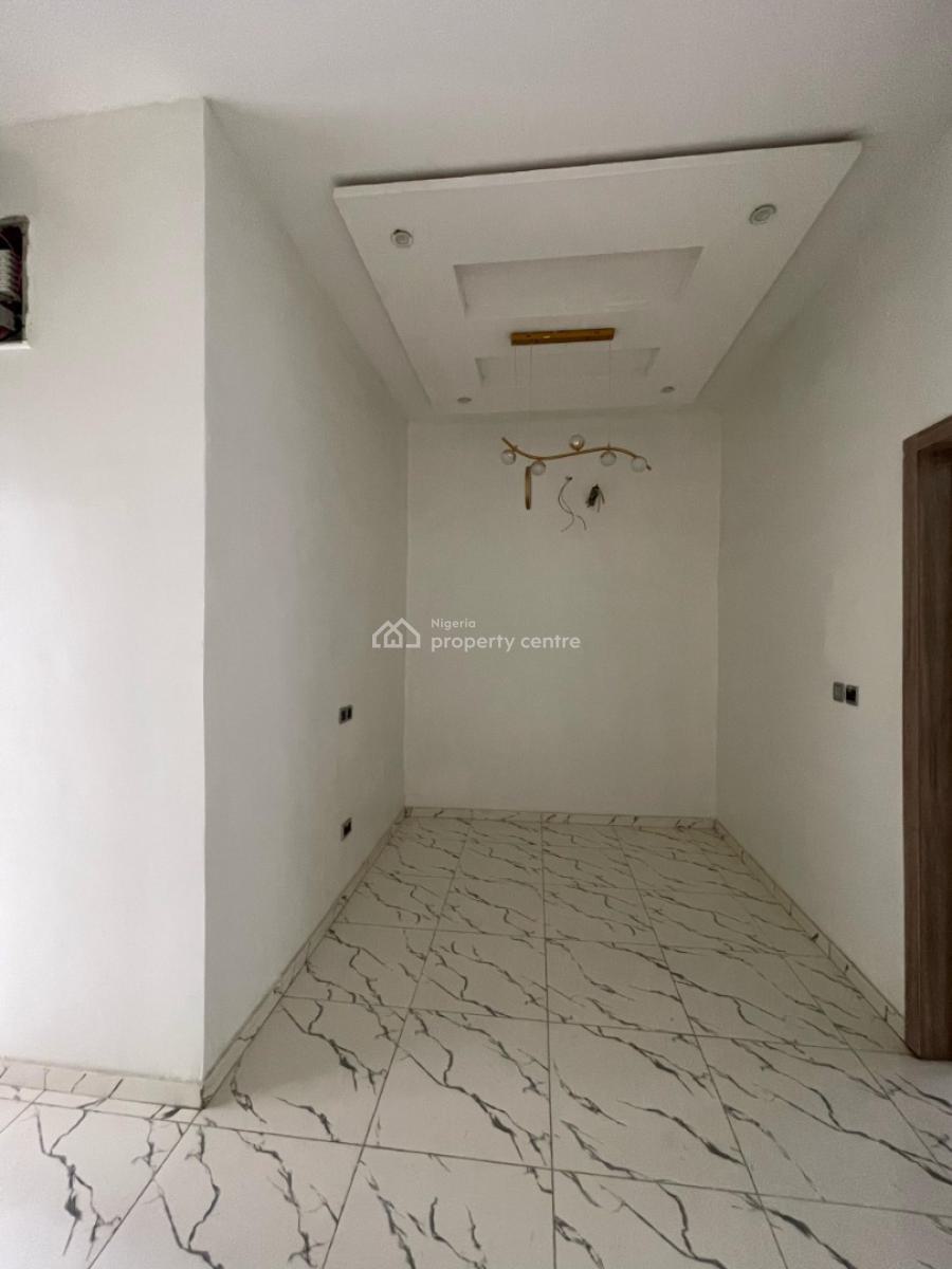 Elegant 4 Bedroom Terraced Duplex with Water Heater, Ikota, Lekki, Lagos, Terraced Duplex for Sale