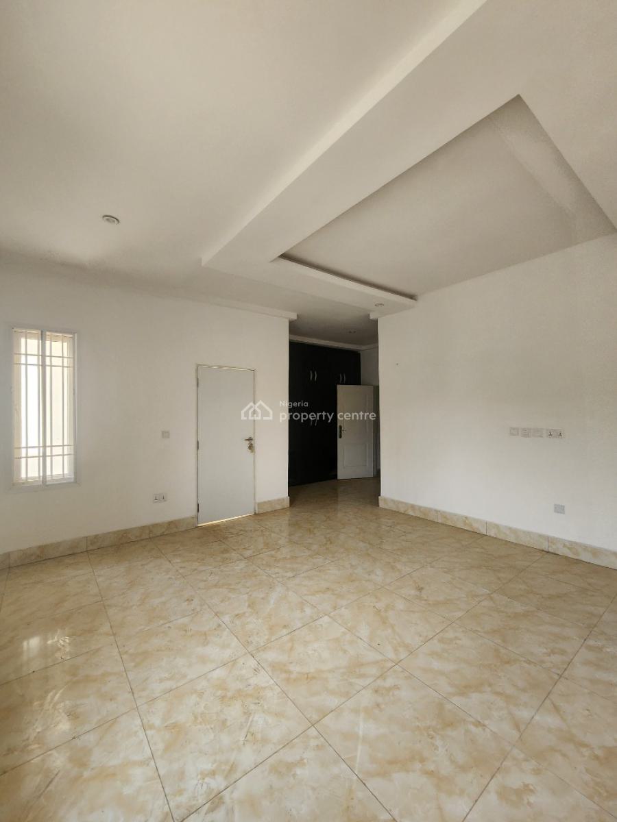 Beautiful Terrace Duplex in a Serene Environment, Guzape District, Abuja, Terraced Duplex for Sale