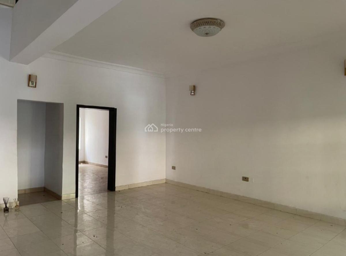 Spacious 3 Bedroom Duplex with 24hrs Light & Very Clean Water, Chevron Drive, Lekki, Lagos, Terraced Duplex for Rent