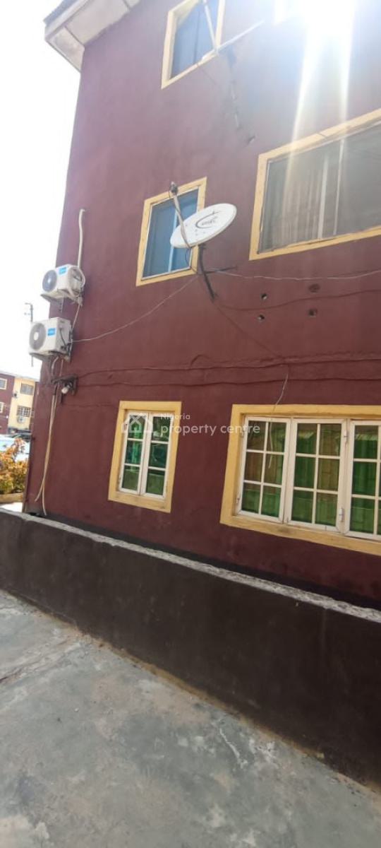 3 Bedroom Last Floor Flat, 476 Jakande Estate, Mile 2, Close to Festac Extension, Amuwo Odofin, Lagos, Flat / Apartment for Sale
