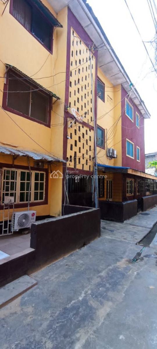 3 Bedroom Last Floor Flat, 476 Jakande Estate, Mile 2, Close to Festac Extension, Amuwo Odofin, Lagos, Flat / Apartment for Sale