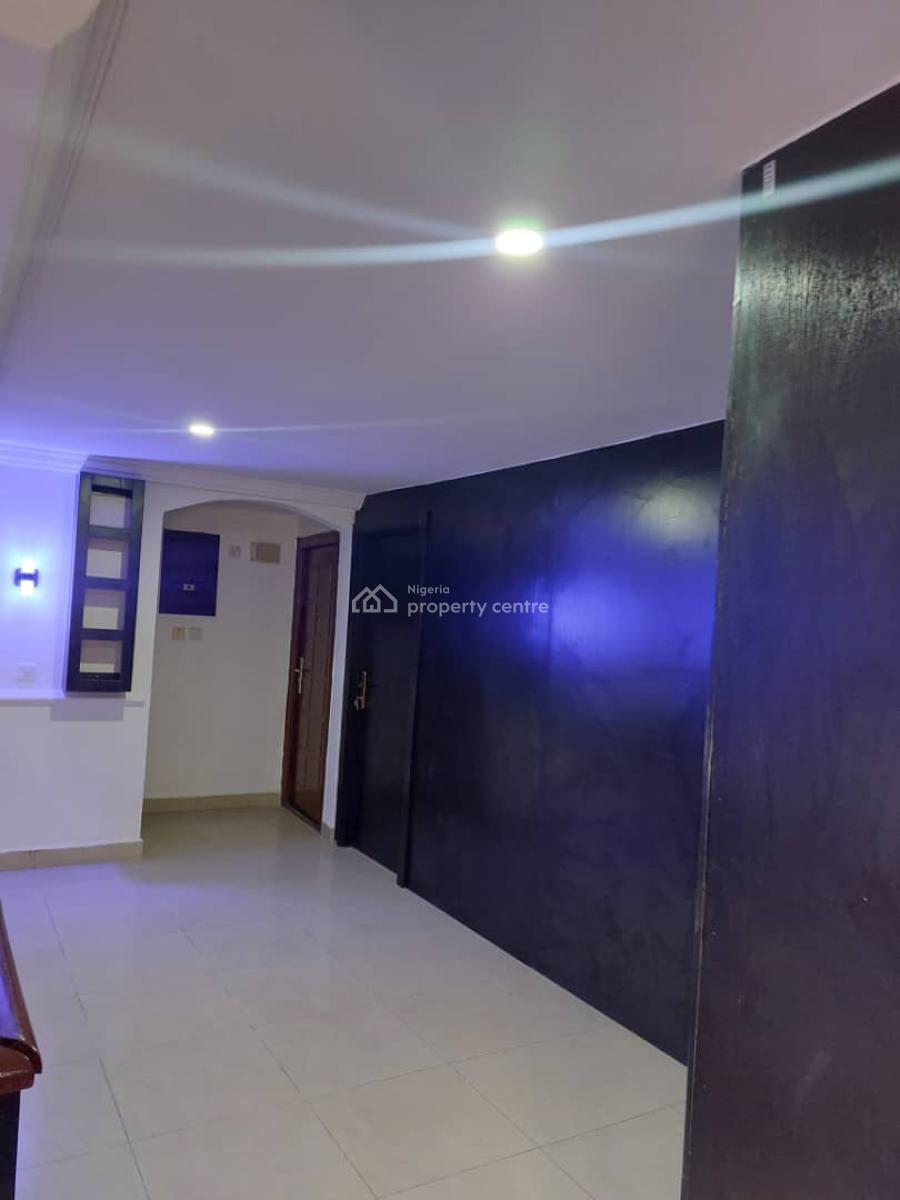 Well Maintained Serviced 2 Bedroom Flat, Off Fola Osibo Street, Lekki Phase 1, Lekki, Lagos, Flat / Apartment for Rent