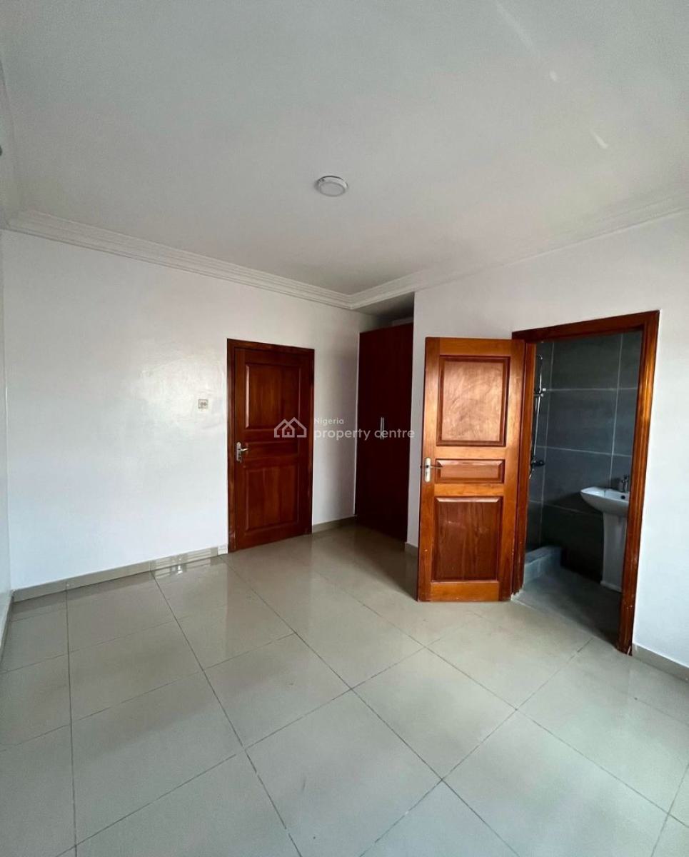 Spacious 3 Bedroom Apartment with Bq, Lekki Phase 1, Lekki, Lagos, Flat / Apartment for Sale