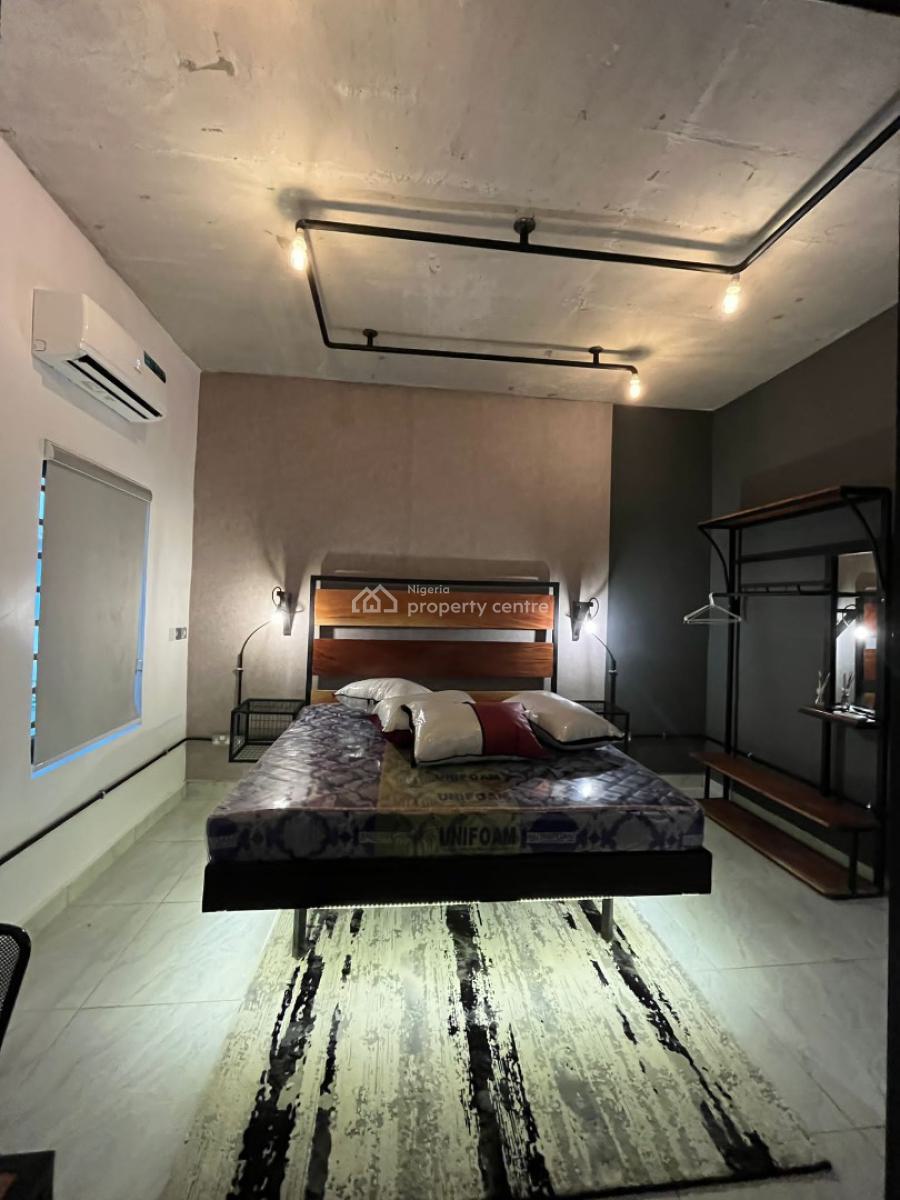 Fully Furnished, Spacious 2 Bedroom Apartment, Sabo, Yaba, Lagos, Flat / Apartment for Rent