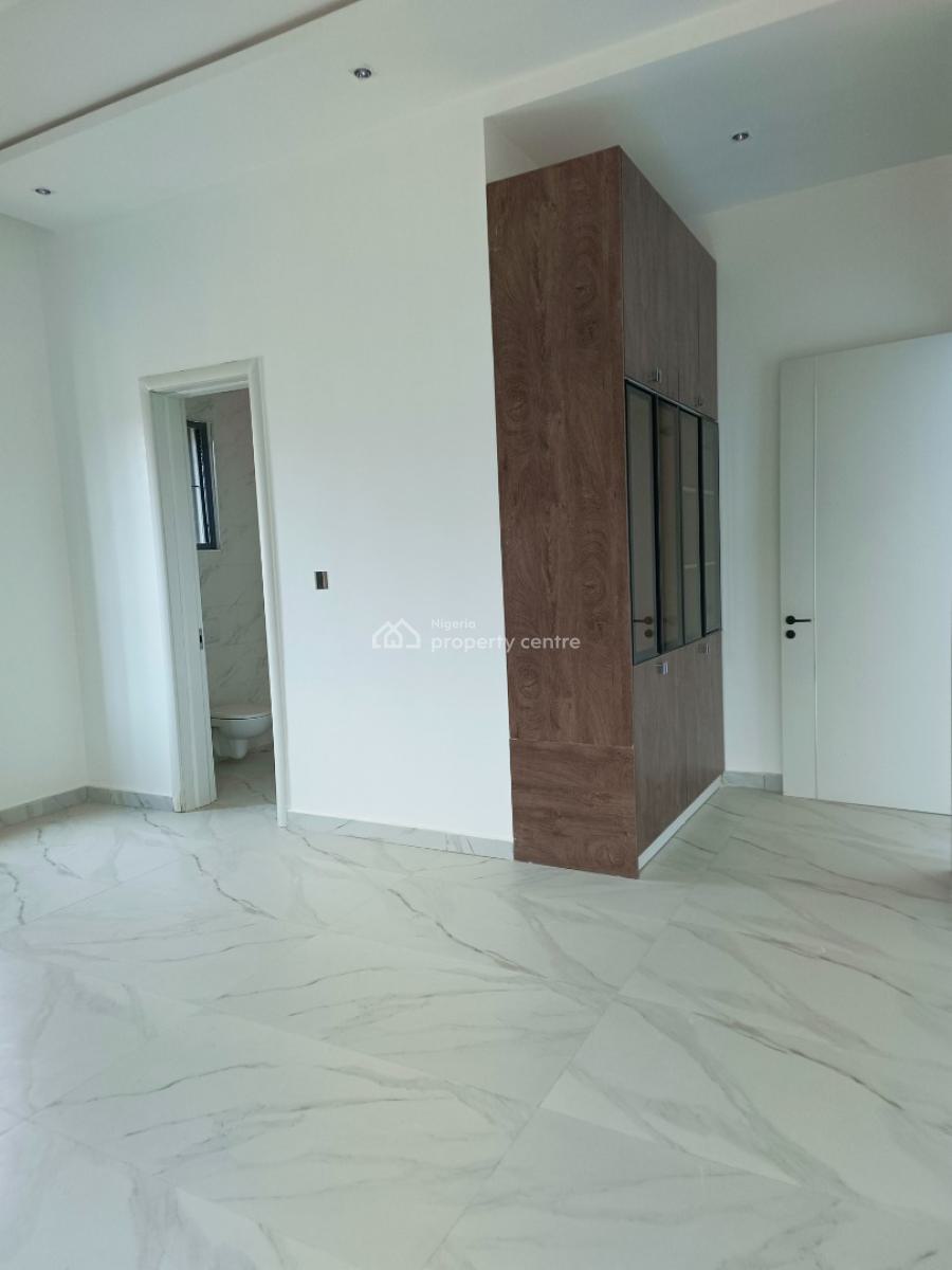 Luxury 5 Bedroom Duplex, Guzape District, Abuja, Terraced Duplex for Sale