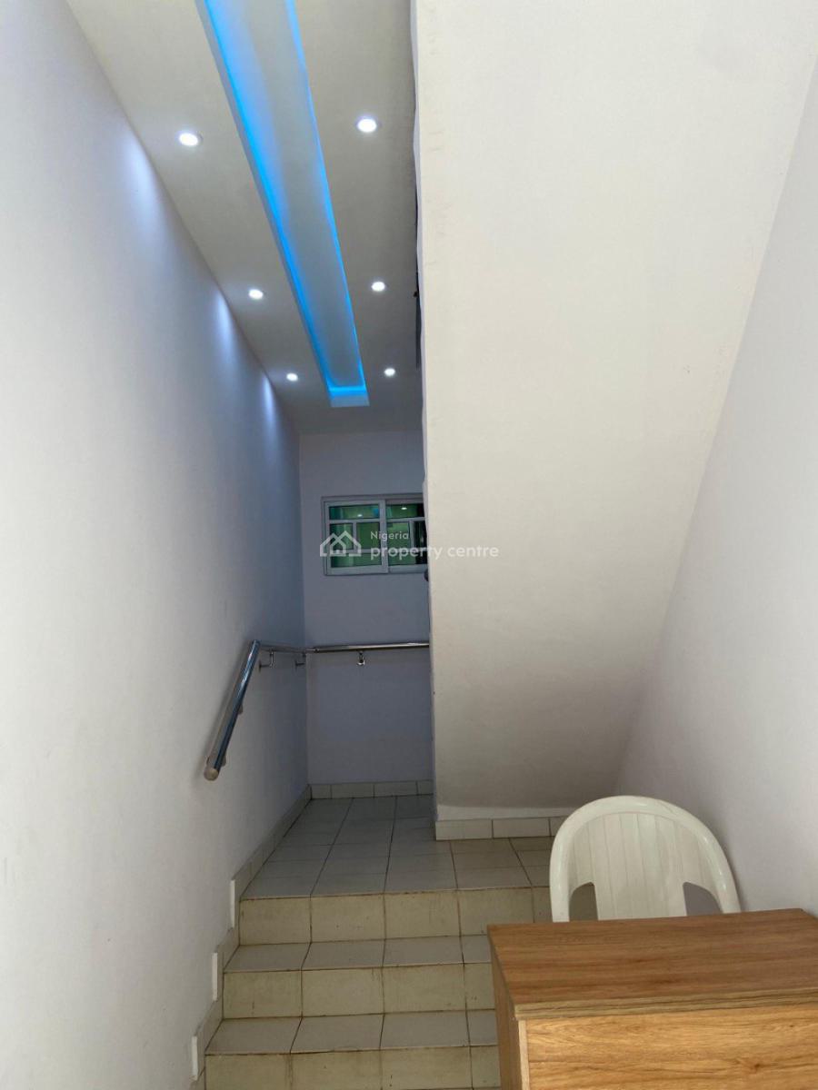 3bedroom Luxury Apartments, Ajao Estate, Isolo, Lagos, Flat / Apartment Short Let