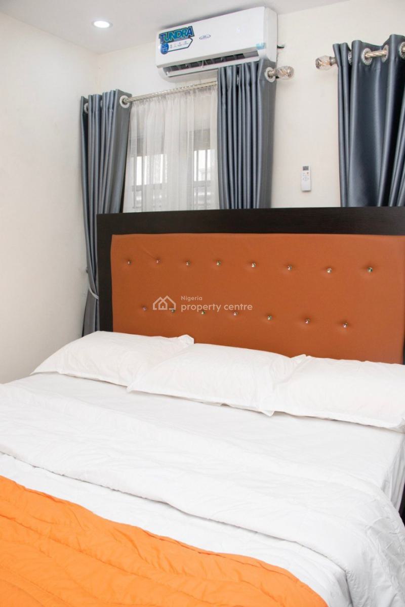 3bedroom Luxury Apartments, Ajao Estate, Isolo, Lagos, Flat / Apartment Short Let