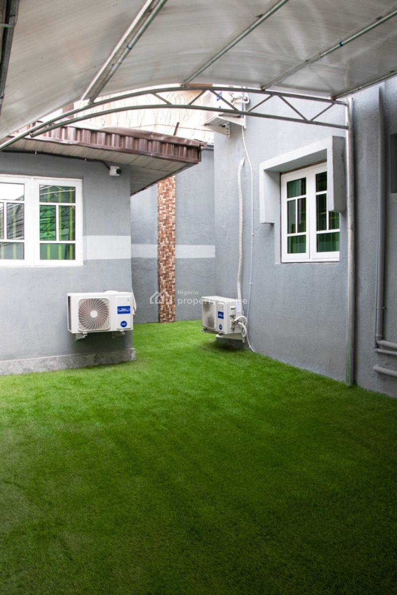 3bedroom Luxury Apartments, Ajao Estate, Isolo, Lagos, Flat / Apartment Short Let