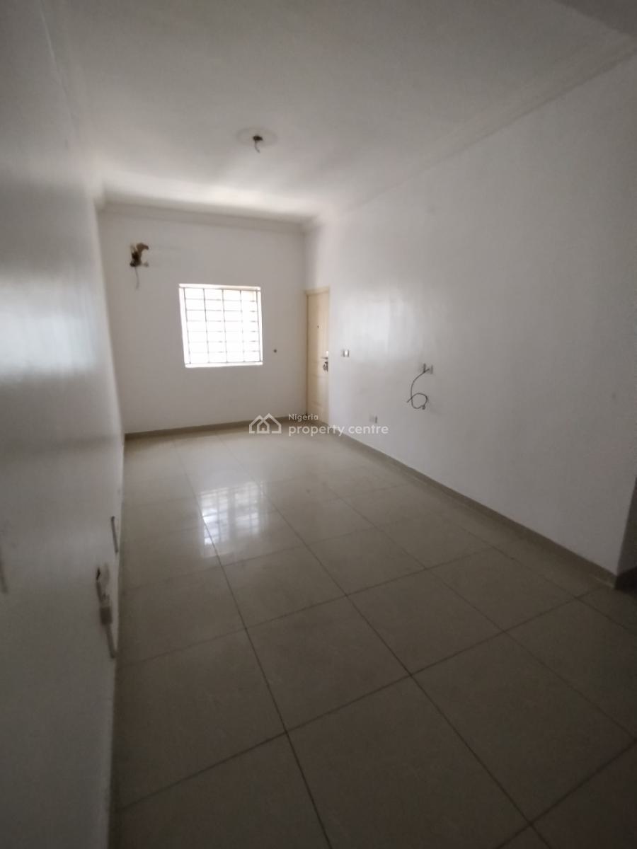 3 Bedroom Flat Upstairs, Petrocam Filling Station Area, Lekki Right Side, Lekki Phase 1, Lekki, Lagos, Flat / Apartment for Rent