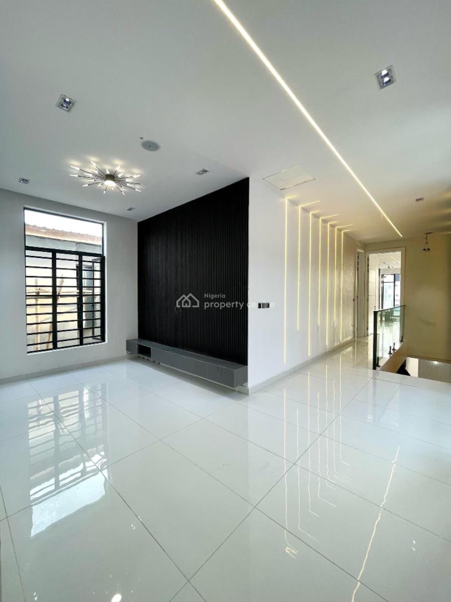 5 Bedroom Fully Detached with Swimming Pool and Bq, Ikota, Lekki, Lagos, Detached Duplex for Sale