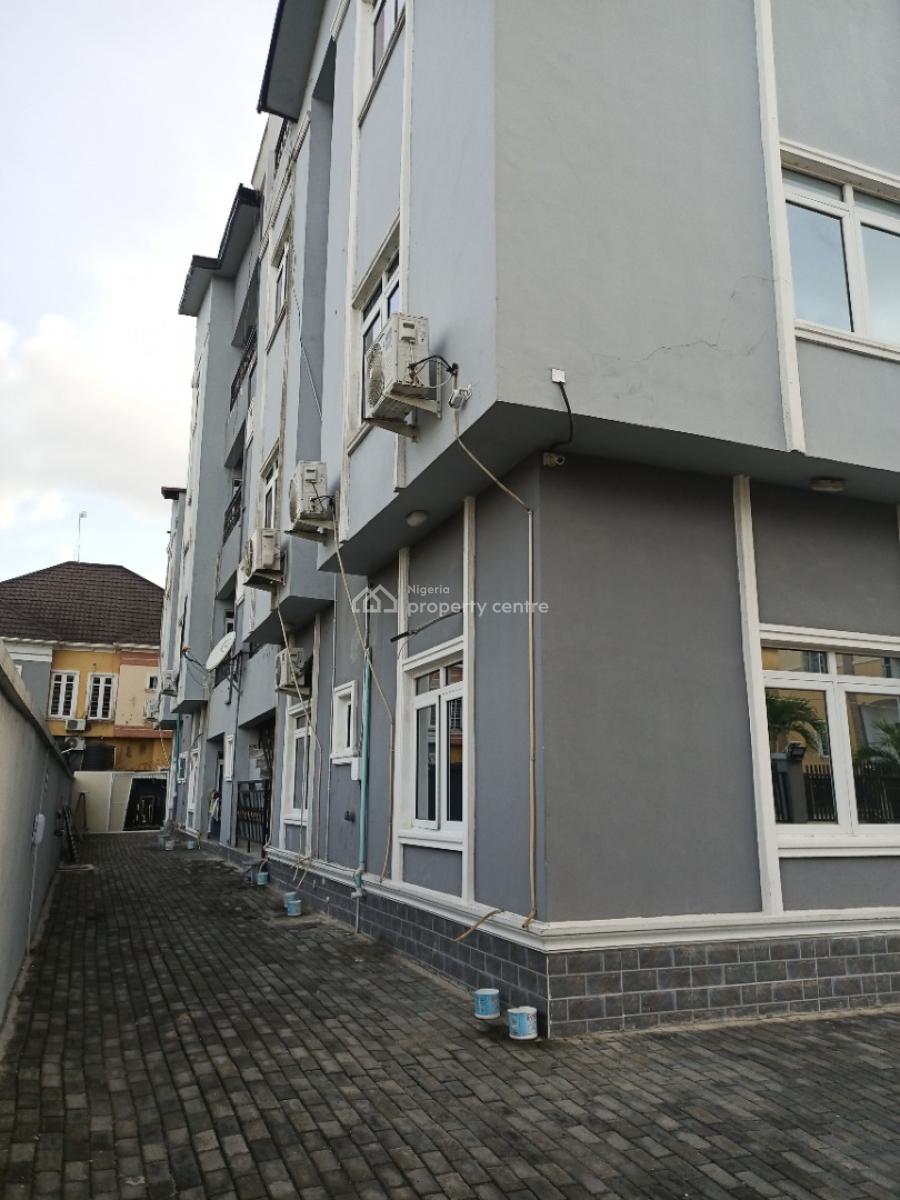 2 Bedroom Apartment with Spacious Rooms, Ikota, Lekki, Lagos, Block of Flats for Sale