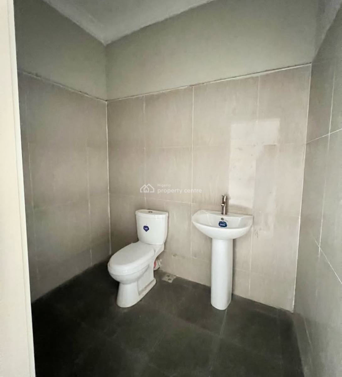 Well Built 1 Bedroom Apartment, Ikota, Lekki, Lagos, Flat / Apartment for Sale