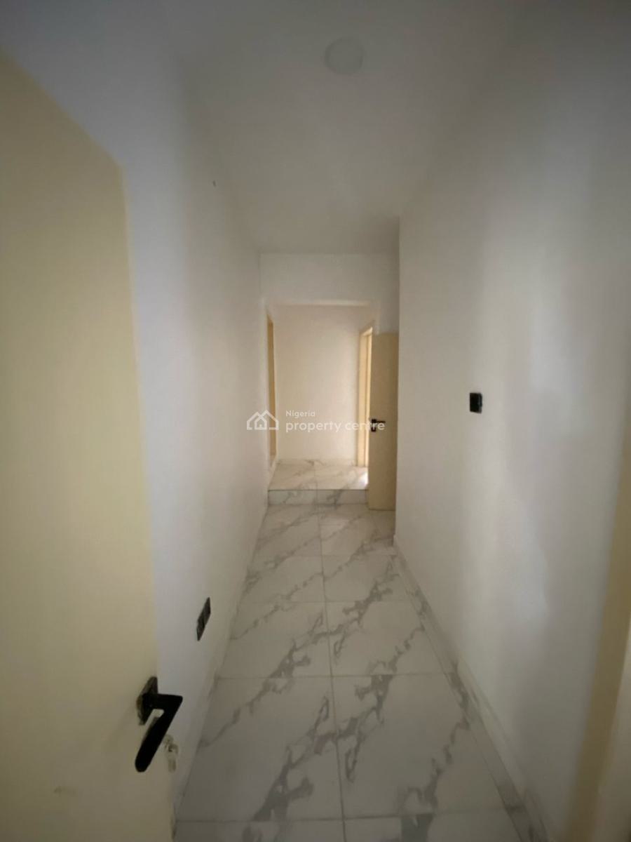 Newly Renovated 2 Bedroom Flat Suitable, Off Admiralty, Lekki Phase 1, Lekki, Lagos, Flat / Apartment for Rent