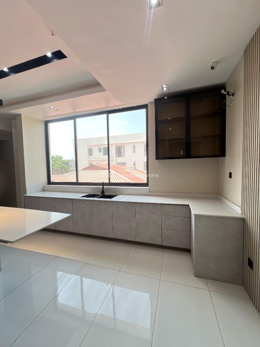 4 Bedroom Maisonette, Lekki Phase 1, Lekki, Lagos, Flat / Apartment for Sale