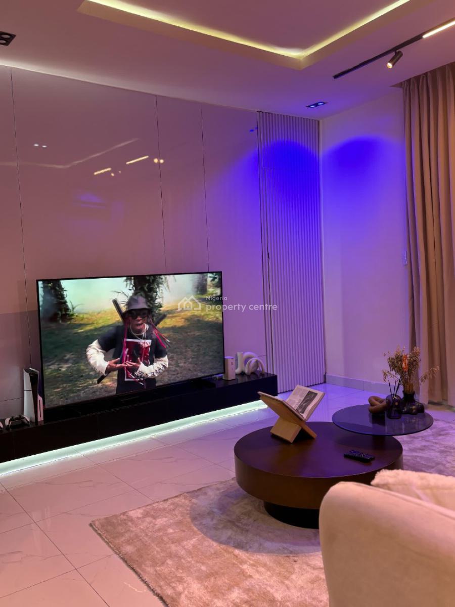 Experience Comfort Staying at Our Luxurious 1 Bedroom Apartment, Lekki Phase 1, Lekki, Lagos, Mini Flat (room and Parlour) Short Let