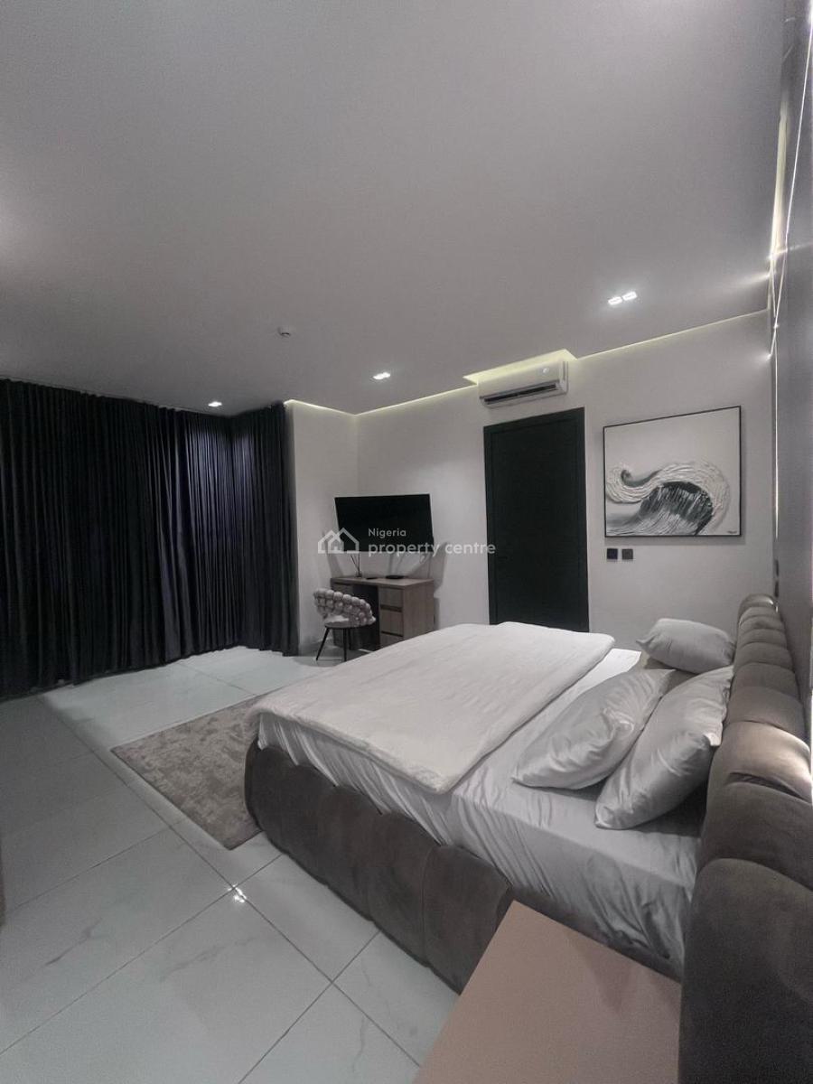 Luxurious 2 Bedroom Maisonnette, Lekki Phase 1, Lekki, Lagos, Flat / Apartment for Sale