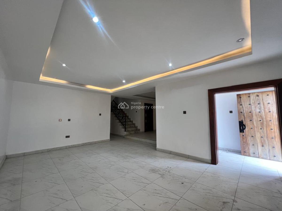 4 Bedroom Terrace House with a Room Bq, Right Hand Side, Lekki Phase 1, Lekki, Lagos, Terraced Duplex for Rent