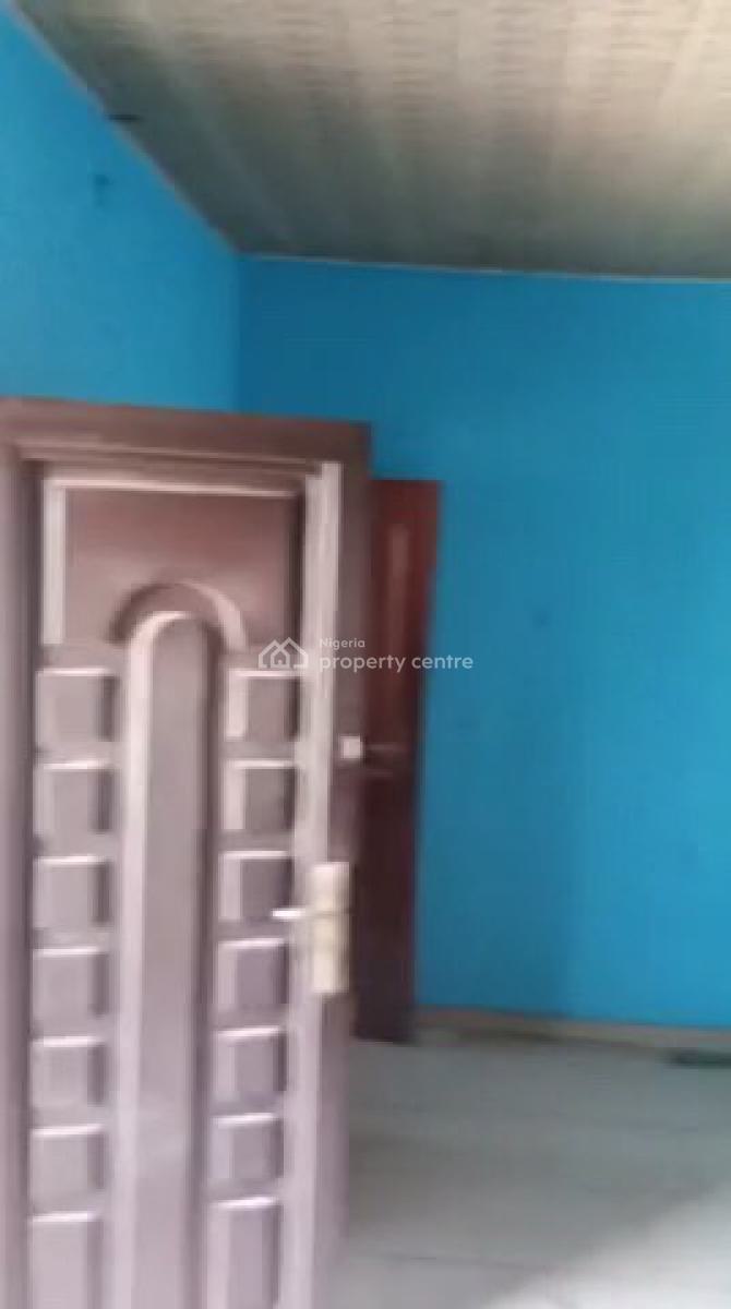 Standard N Executive  3 Bedroom Flat, Adekunle, Yaba, Lagos, Flat / Apartment for Rent