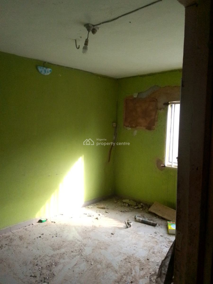Very Decent 3 Bedroom Flat, Gbagada, Lagos, Flat / Apartment for Rent