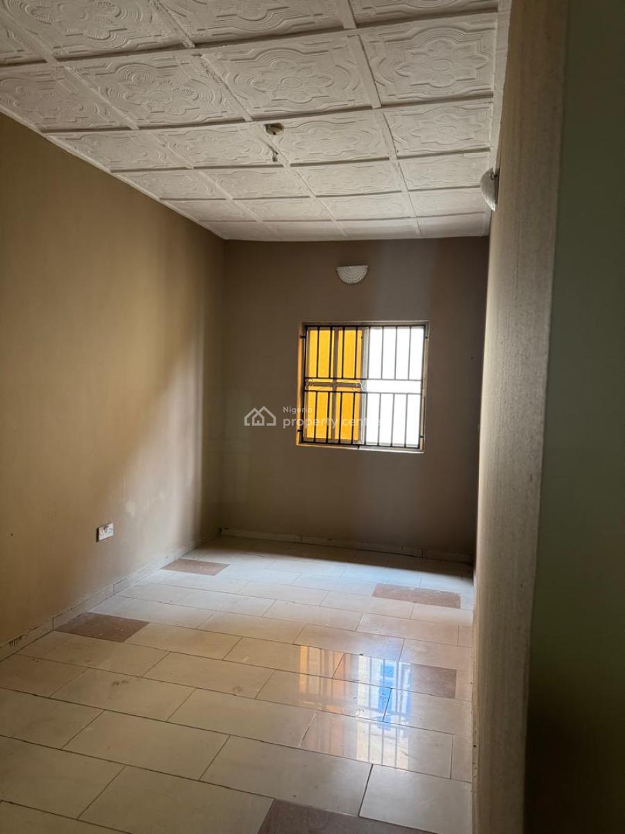 Newly Renovated 3 Bedroom Flat, Gbagada, Lagos, Flat / Apartment for Rent