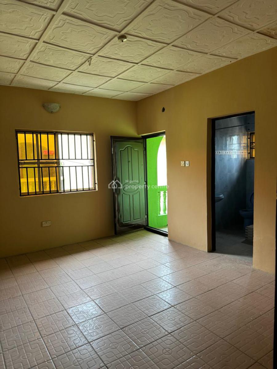 Newly Renovated 3 Bedroom Flat, Gbagada, Lagos, Flat / Apartment for Rent
