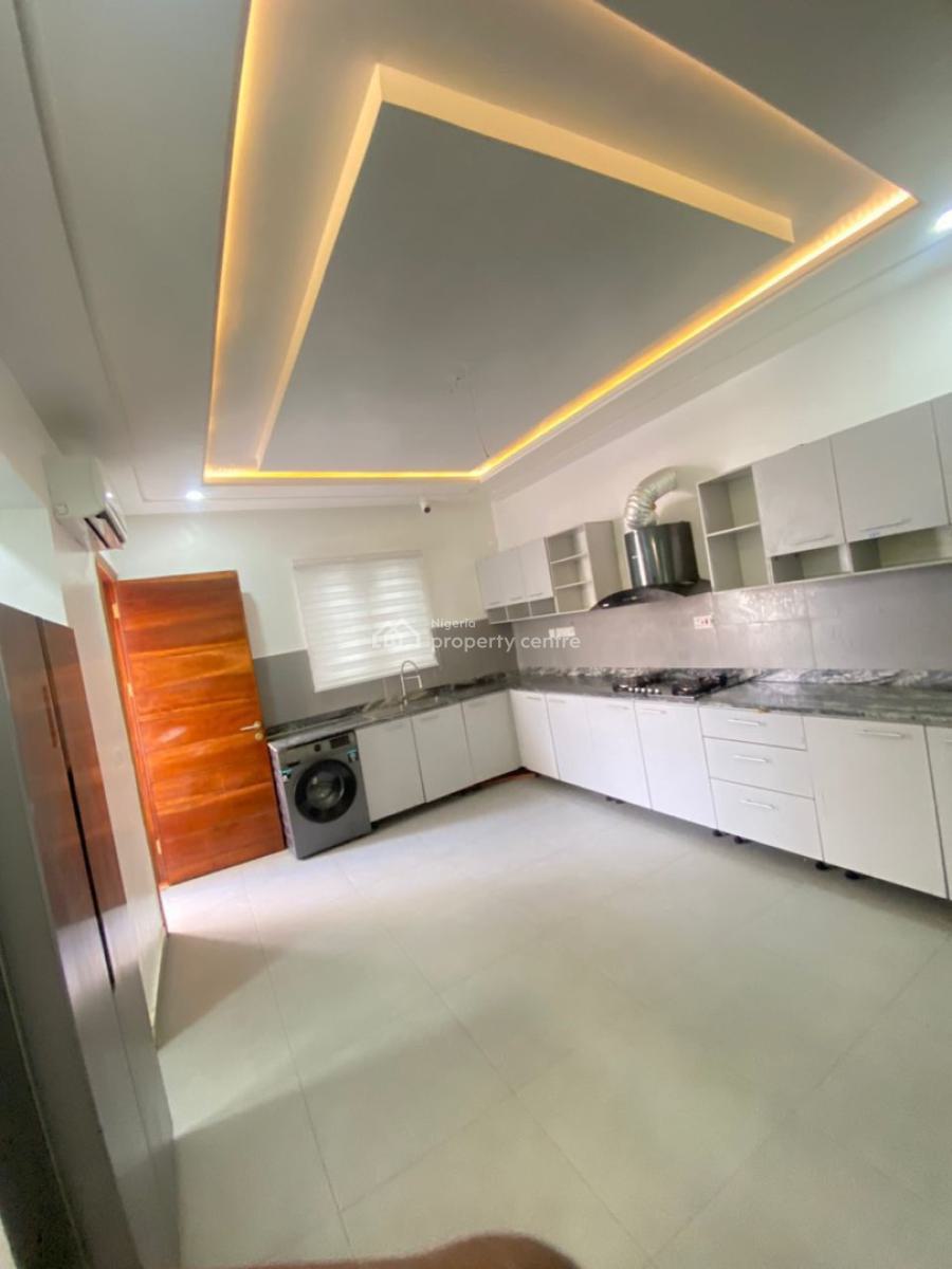 Distressed S Very Spacious 4bedroom Semidetached Duplex with Bq, Ologolo, Lekki, Lagos, Semi-detached Duplex for Sale